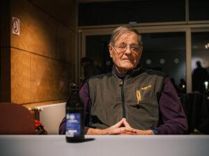 Manfred, portrait, grill